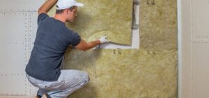 διαφορά θερμομόνωση στεγανοποίηση